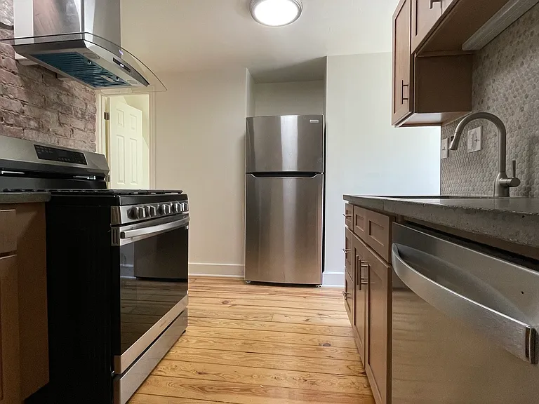 1557 Alameda Ave #3 — Photo 4
