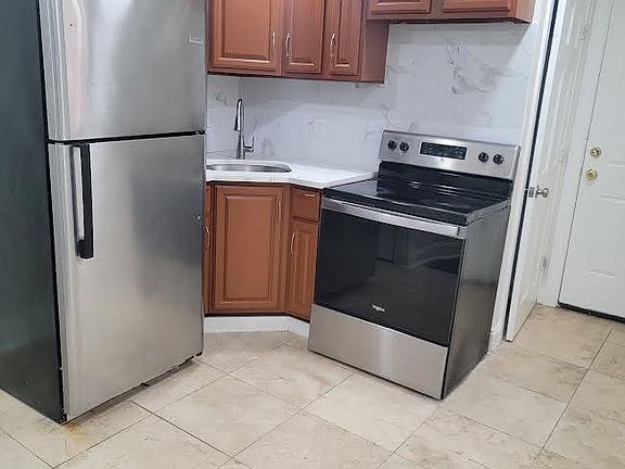 4th image of 2248 N Bancroft St