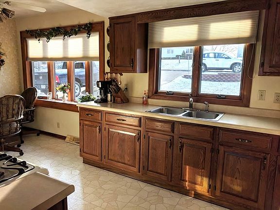 4th image of 17412 Melody Cir