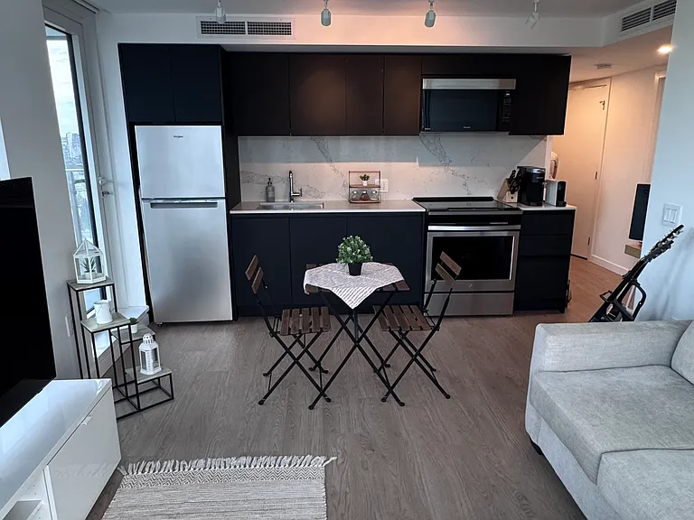 1181 Cardero St #2007 — Photo 5