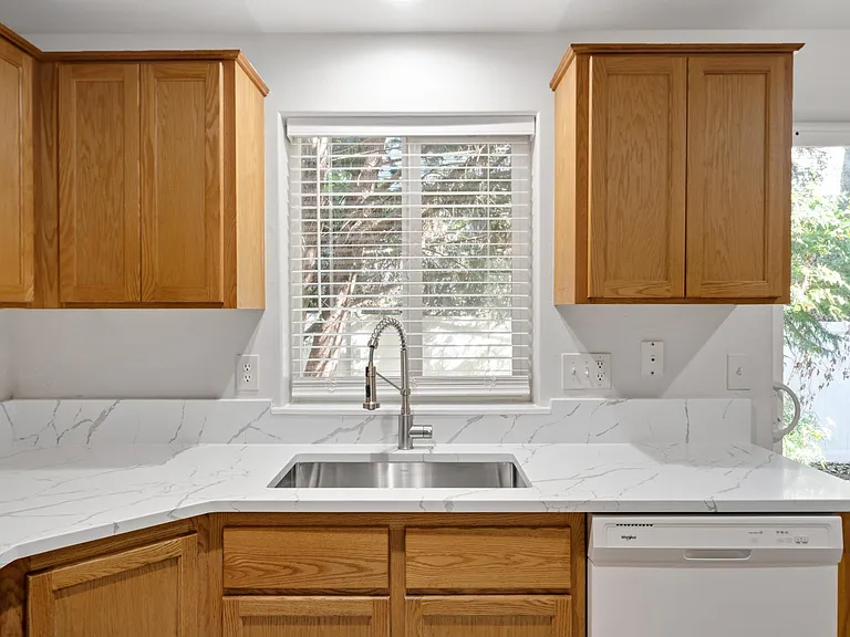2537 NE 127th Ave — Photo 10