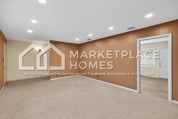 1209 Harvey St — Photo 6