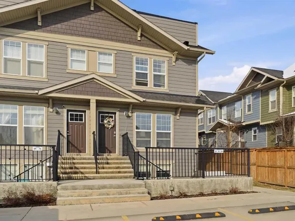 479 SW Cranbrook Sq SE, Calgary, AB T3M 3E3