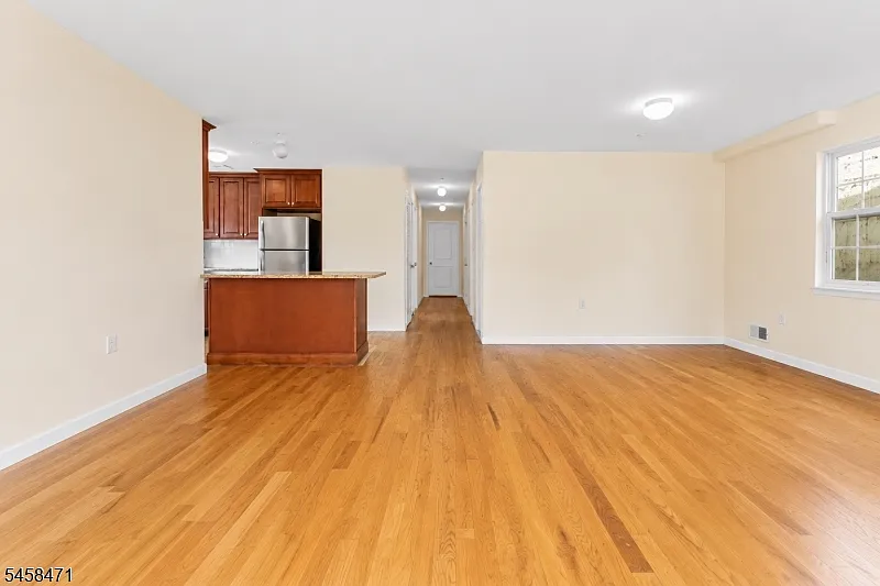 3 bed, 2.0 bath, $2,950 — Photo 3