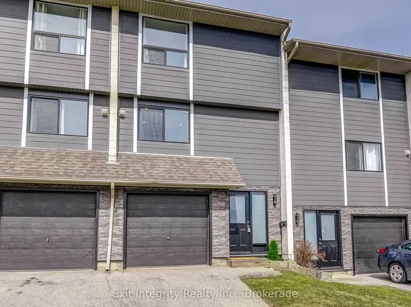 135 Chalmers St S #18, Cambridge, ON N1R 6M2