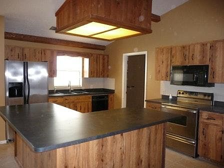 Open Kitchen & Large Bar
