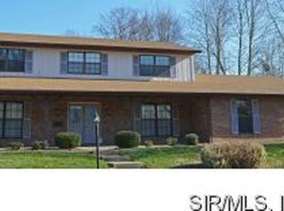 1202 N Smiley St, O'Fallon, IL 62269