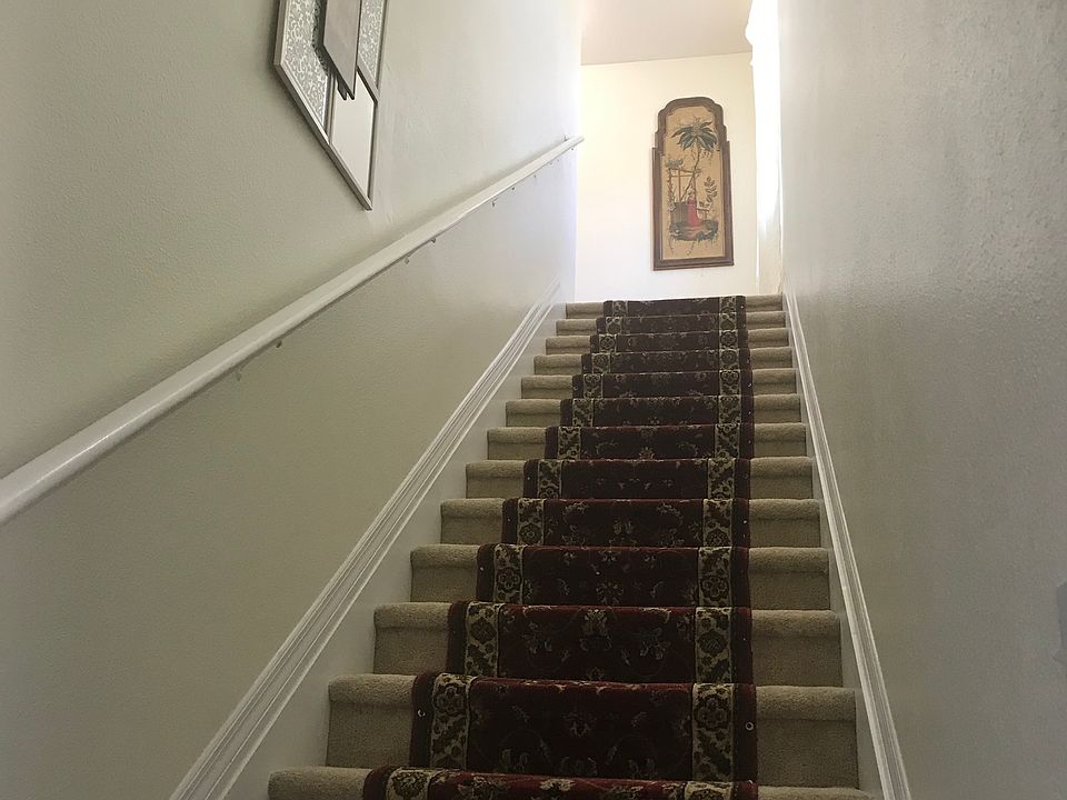 Decorative to upper level su