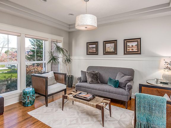 4th image of 1239 Stoneshire Dr SE