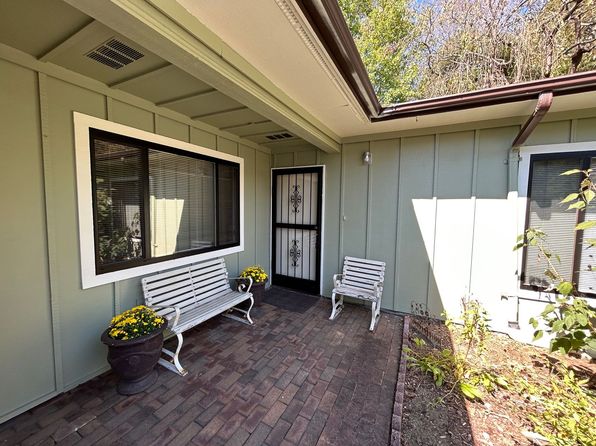104 Orchard St APT B, Black Mountain, NC 28711