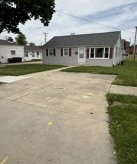 407 E Wayne St — Photo 2