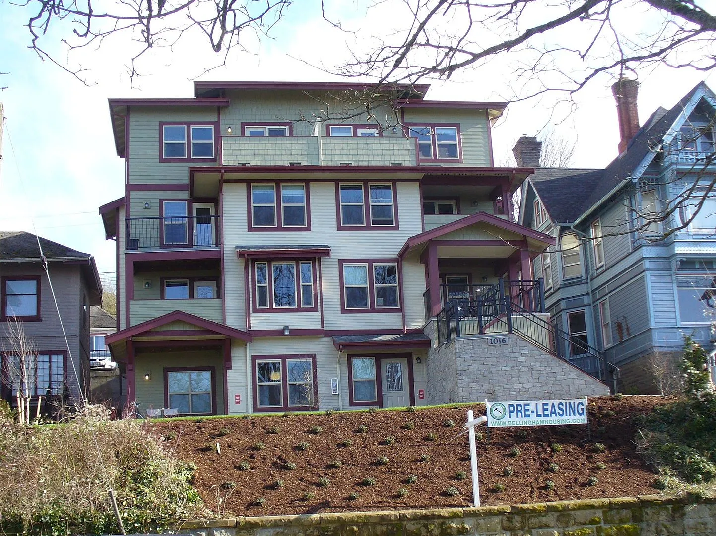 Spacious 4-Bedroom Apartments in the Heart of Student Row — Photo 2