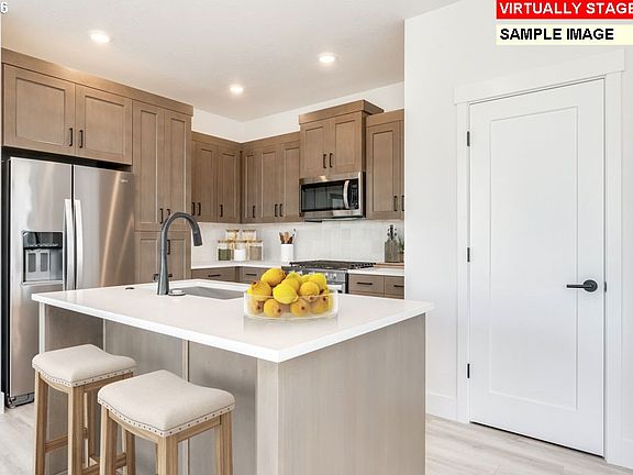 3rd image of 4272 SE Century Blvd