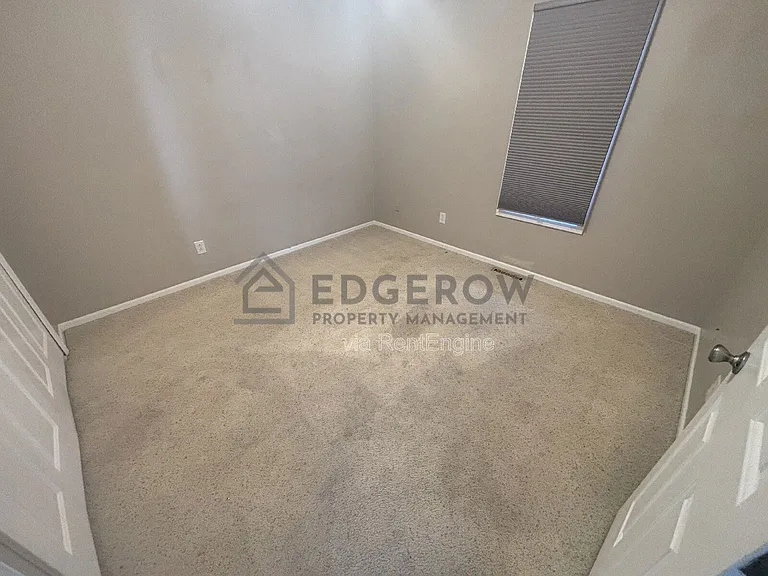 2726 Sandstone Ter NE — Photo 6