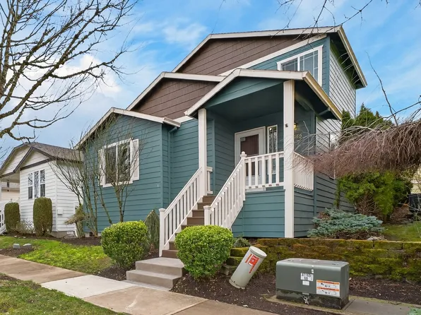 20510 NE Shore View Dr, Fairview, OR 97024