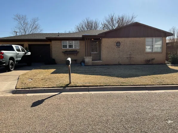 1623 N 2nd St, Tahoka, TX 79373