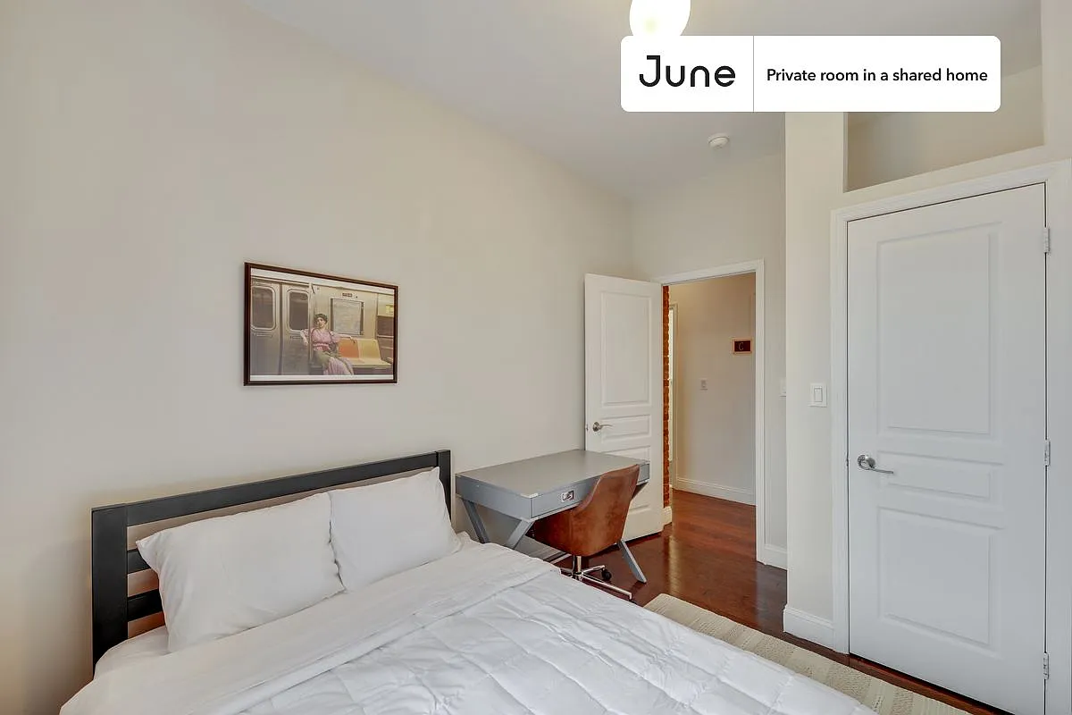 Full bedroom in 4 bed/1 bath home in West Harlem #887 D — Photo 3