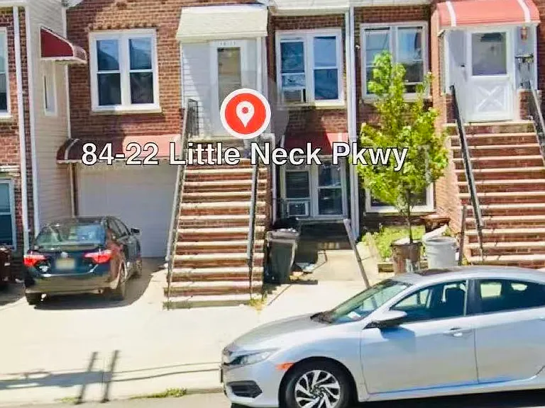8422 Little Neck Pkwy — Photo 1