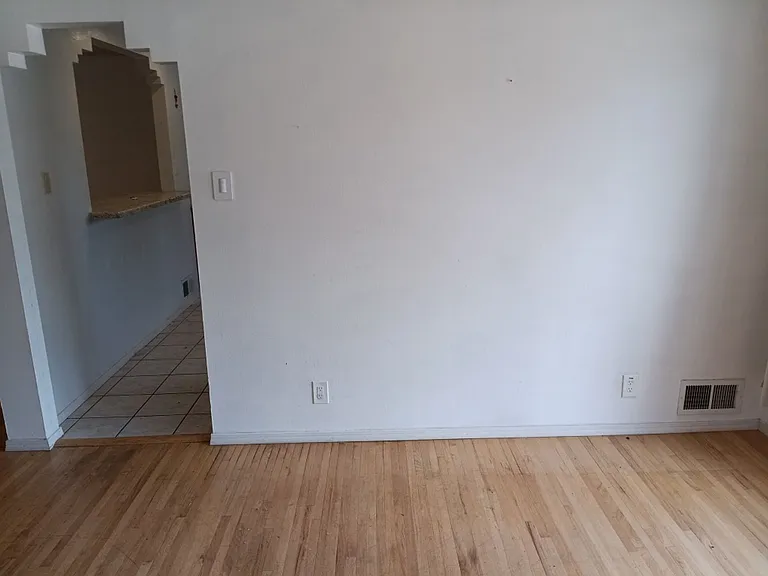 9825 Robin Ave NE — Photo 5