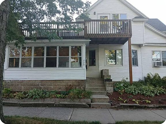 3rd image of 220 W 16th St #1/2
