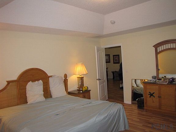 5th image of 34 Woodbury Dr