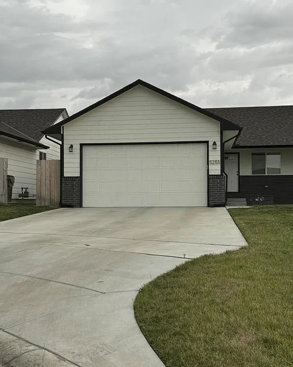 5255 N Toben Ct
