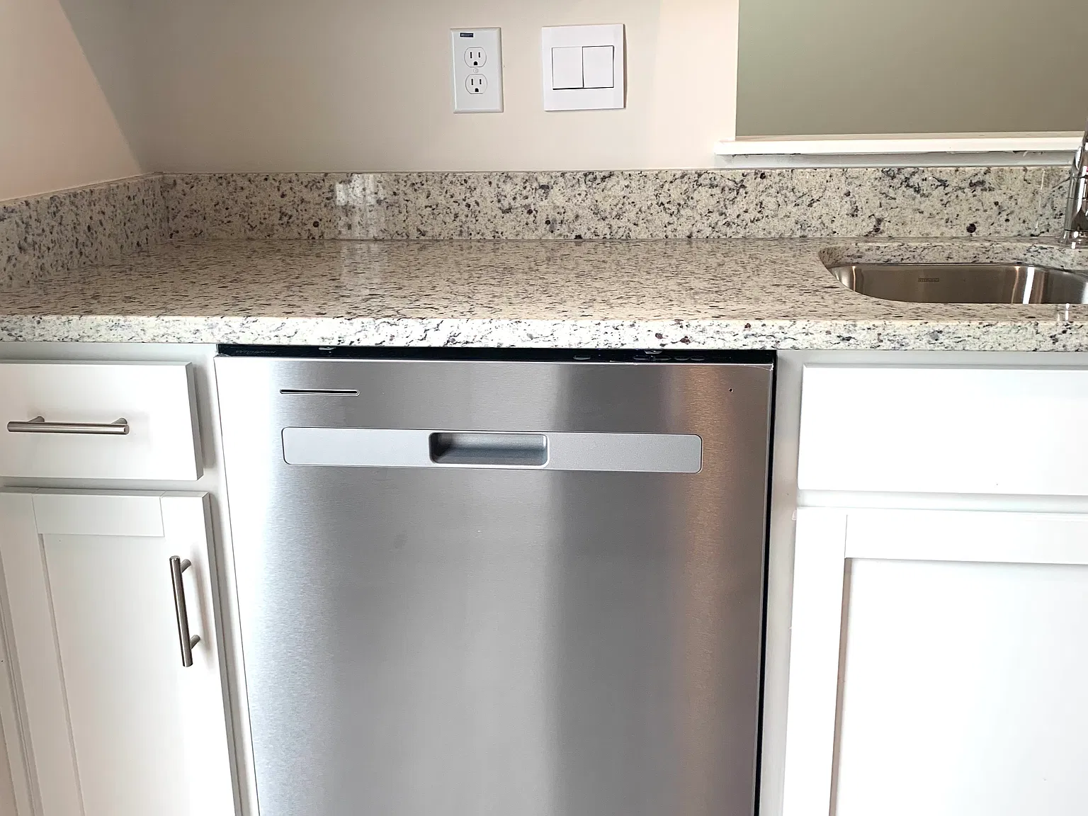3 bed, 2.5 bath, 1500 sqft, $1,850 — Photo 4