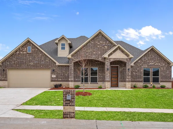 102 Whirlaway St, Waxahachie, TX 75165