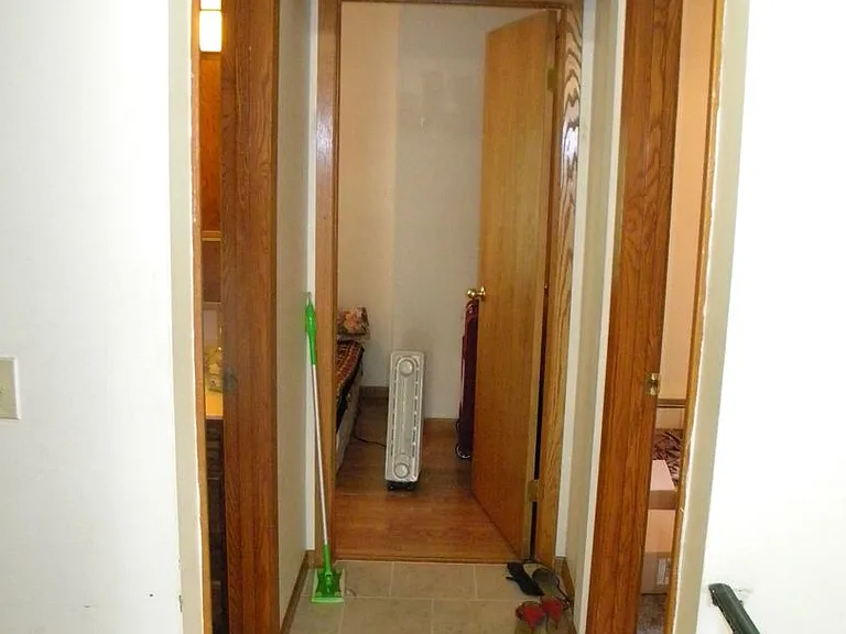 818 8th St SE — Photo 35