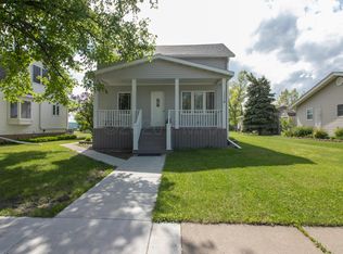 117 2nd St SE, Hillsboro, ND 58045