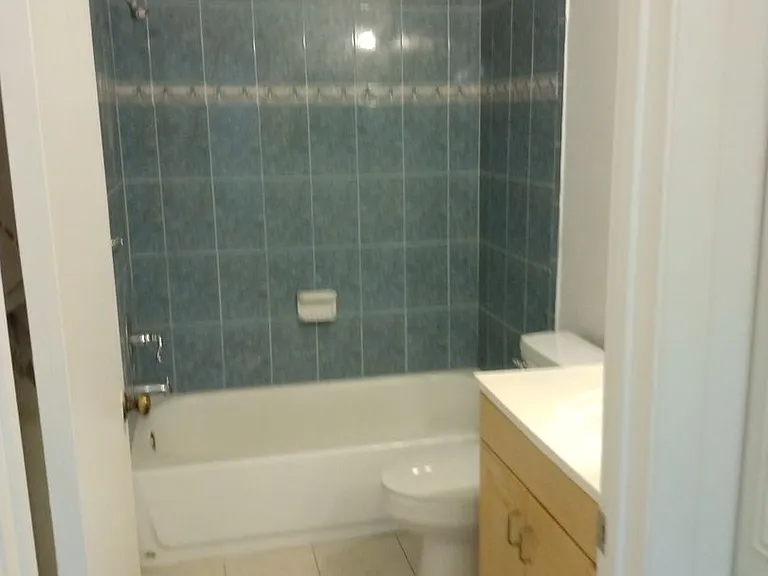 5076 Wellington Rd — Photo 20