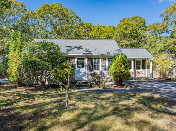 1131 Phinney's Lane, Centerville, MA 02632
