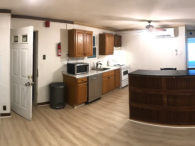 1940 South St #3 — Photo 1