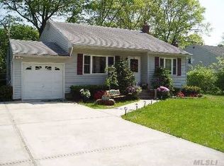 194 Norwood Ave, Port Jefferson Station, NY