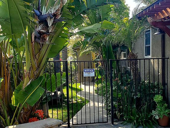 5th image of 3603 S Parker St