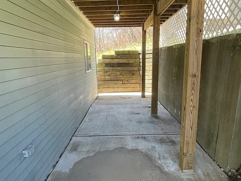 424 W 7th Ave #2 — Photo 5