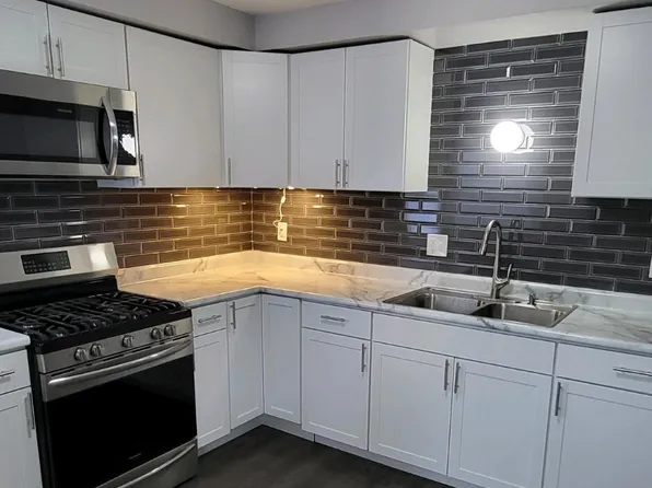 6921 West Caldwell COURT, Milwaukee, WI 53218