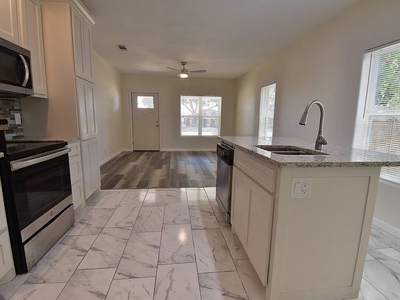 5th image of 2203 S Vernon Ave