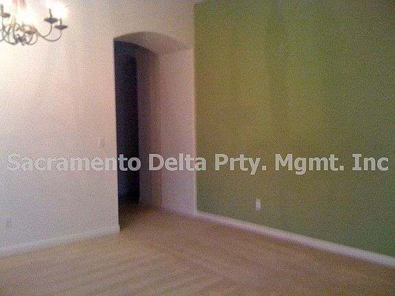 4th image of 78 Diggins Dr