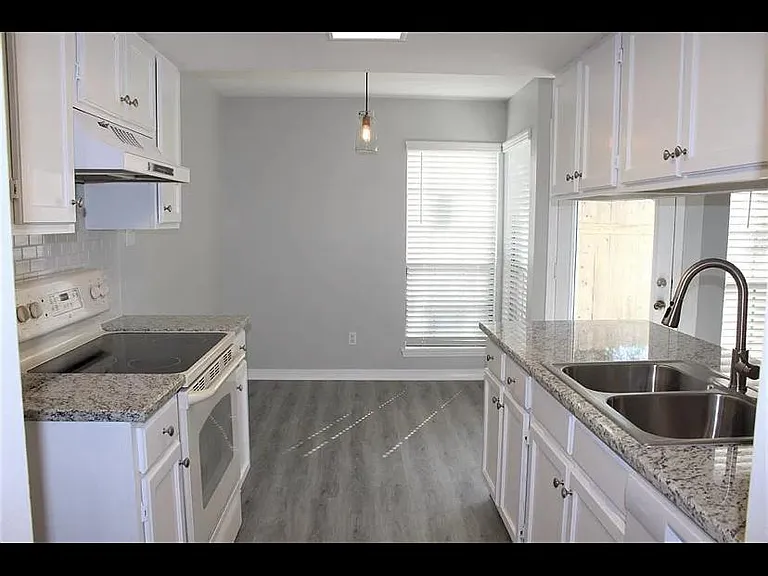 258 Settlers Park Dr — Photo 10