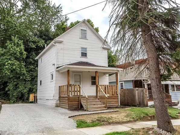 917 Clay St, Akron, OH 44311