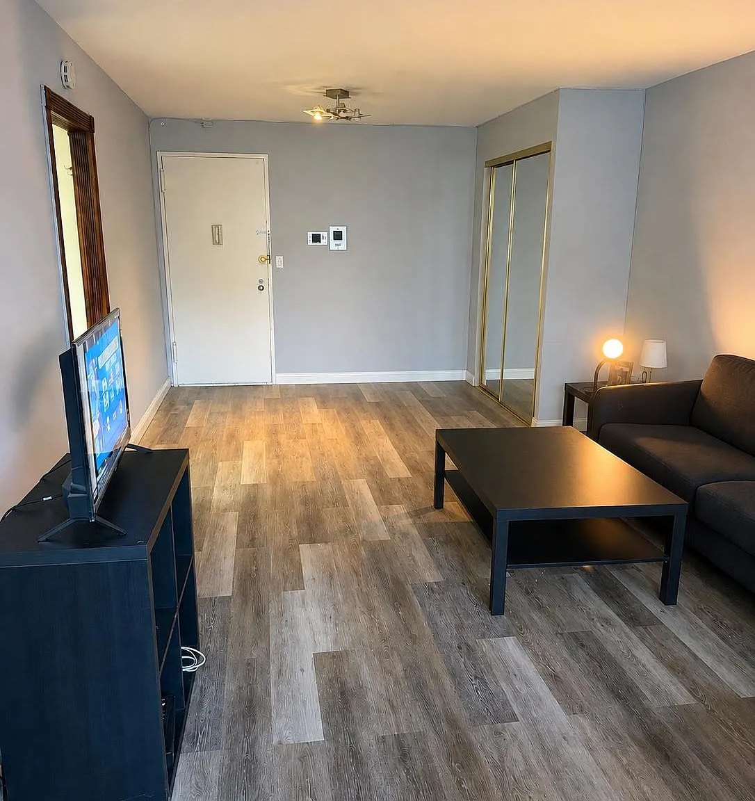 Studio, 1.0 bath, 500 sqft, $2,200 — Photo 2