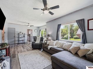 6403 Leighton Ave, Lincoln, NE 68507