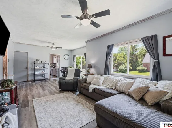 6403 Leighton Ave, Lincoln, NE 68507