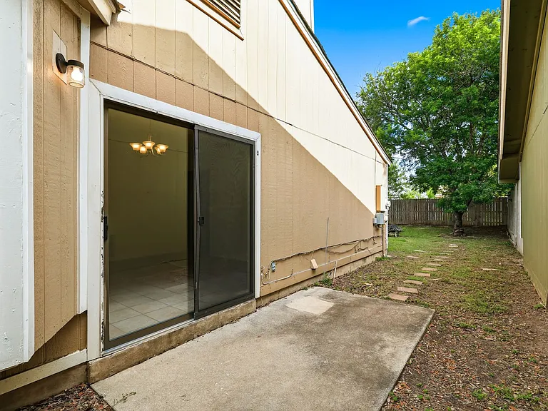 9707 Valley Crst — Photo 19