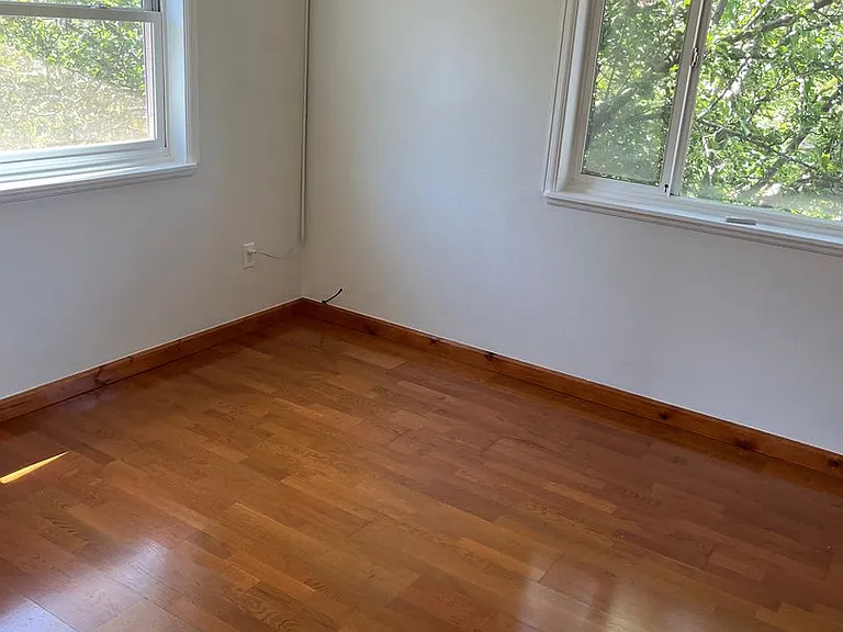 332 S Carr Ave W — Photo 9