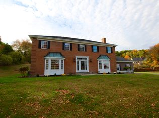 2 Cross Hill Rd, Bethel, CT 06801
