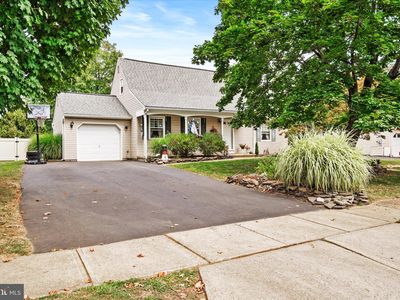 8 Misty Morn Ln, Ewing, NJ, 08638