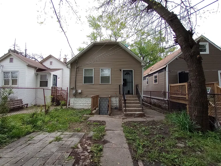 230 W 106th Pl — Photo 8
