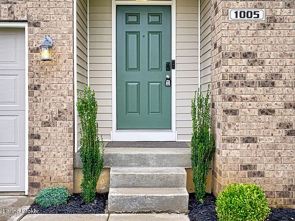 3rd image of 1005 Ashberry Dr